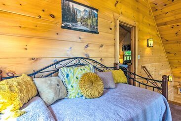 コテージ Tranquil Deck: Blue Ridge Mountain Retreat!
