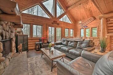 بيت ريفى Boyne Mountain Cabin W/ Hot Tub: Near Resort!