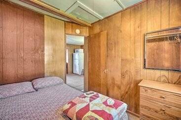 بيت ريفى Convenient Cabin W/ Access To 3 Boat Docks!