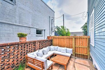کلبه Deja Blue Galveston Home < 1 Mi To Beach!