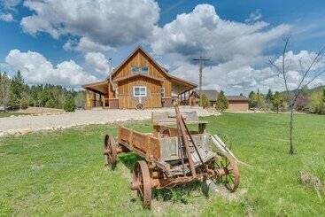 بيت ريفى Garden Valley Cabin W/ Teepee, Deck & Mtn Views!