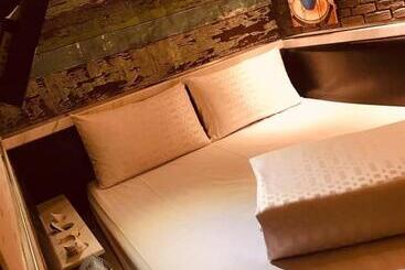 هتل کپسول Kenting My Home