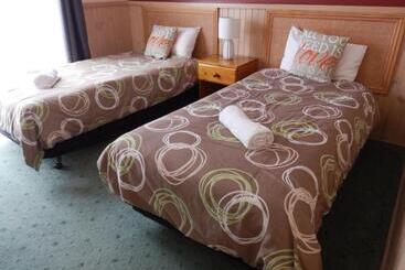 모텔 Mountain View Motor Inn & Holiday Lodges