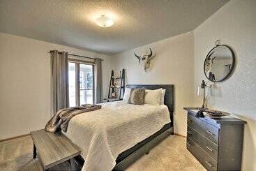Сельский дом Charming Joliet Ranch House On A Working Farm