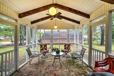 بيت ريفى Charming Starkville House W/ Yard   2 Mi To Msu!