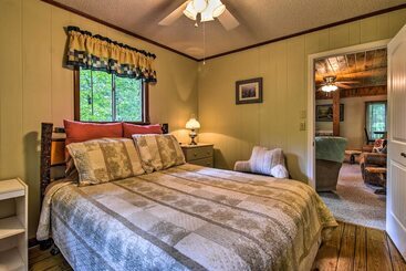 コテージ Robbinsville Cabin W/ Deck: 3 Mi To Fontana Lake!