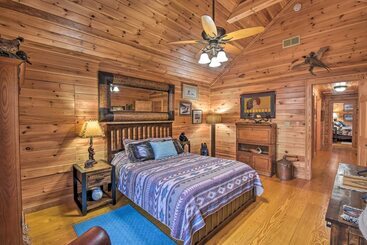 コテージ Dream Catcher: Luxe Cabin W/ Large Deck + Mtn View