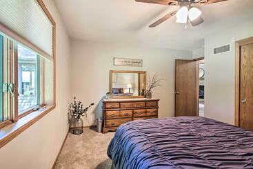 بيت ريفى Family Home W/ Deck, Yard, Dock On Rock River