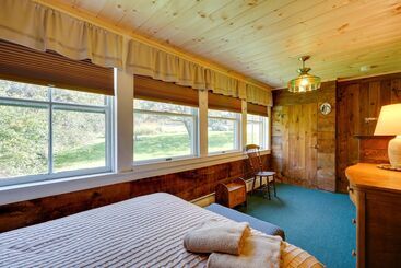 茅舍 John S Farmhouse In Mount Snow  On 120 Acres!