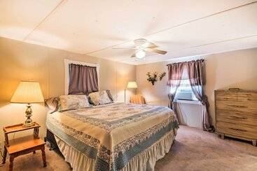 بيت ريفى Waterfront House W/ Boat Slip On Lake Eufaula!