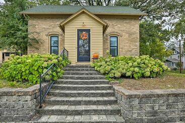 بيت ريفى Bright Clear Lake Getaway, 4 Blocks To Downtown!