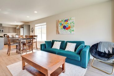 별장 Charming Home W/ Mtn & Columbia River Views!