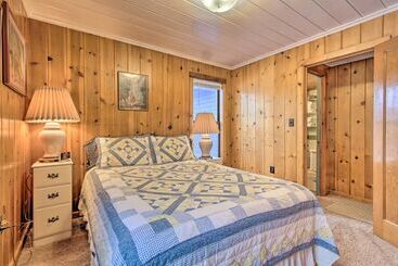 コテージ Cozy Home W/ Hot Tub: Half Mi To Salmon River!