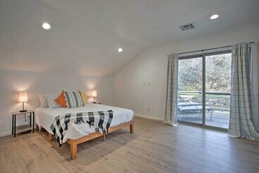 コテージ Medicine Park Cabin W/ Mountain Views!