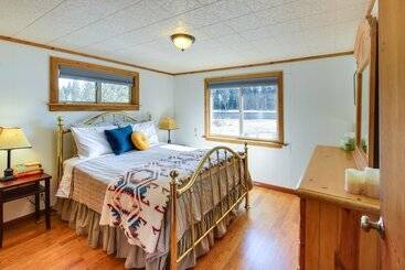 Сельский дом Hike, Bike & Boat: Cabin W/ Dock On Seeley Lake!