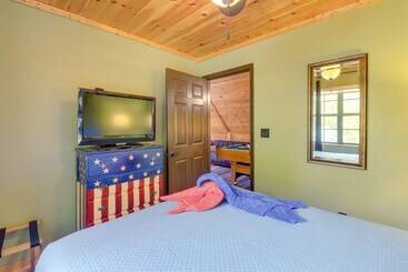 茅舍 Above & Beyond Pigeon Forge Cabin W/ Prime Views!