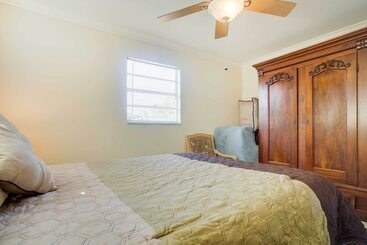 بيت ريفى Charming Home W/ Patio Near Vanderbilt Beach