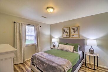 茅舍 Cozy West Plains Home Near Shopping & Dining!