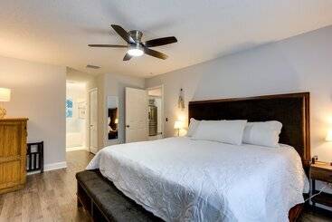 별장 Inviting Jensen Beach Home W/ Screened In Patio!