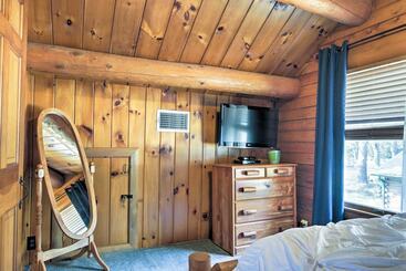 بيت ريفى Lake Broward Cabin W/ Private Boat Launch & Dock!