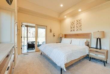 بيت ريفى Landrum  Treehouse    Hot Tub & Trail Access!
