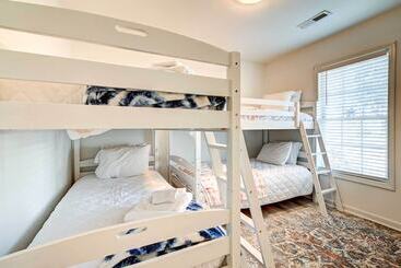بيت ريفى Walk To Ocean: Sunny Surfside Beach Home!