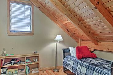 بيت ريفى Spearfish Home On 40 Acres W/ Private Lake!