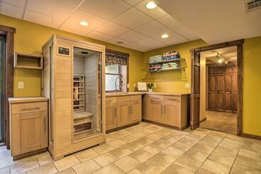 コテージ Beautiful Mount Joy Cabin W/ Pool + Sauna!