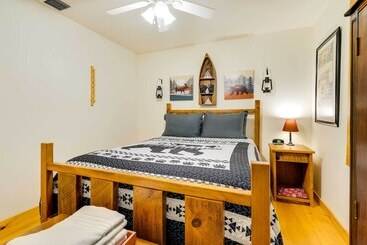 بيت ريفى Murphy Family Cabin W/ Fire Pit & Forest Views!