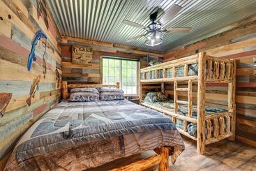 コテージ Lakeside Cabin W/ Fire Pit: Near Pine Point Park!