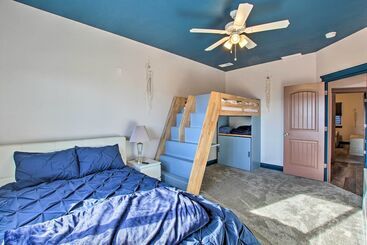 کلبه Spacious Home W/ Mtn Views: 2 Mi To Bear Lake!