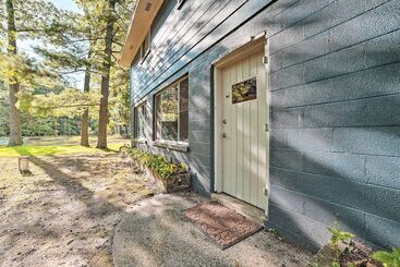 کلبه Spacious Houghton Lake Cabin W/ Gas Grill!