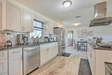 بيت ريفى Airy Canalfront Oasis In Cape Coral W/ Pool!