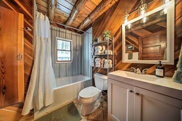 별장 Cambridge Springs Cabin Near French Creek!