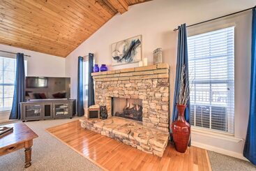コテージ Cozy Sapphire Resort Home W/ Deck & Mountain Views