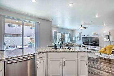 کلبه Fresno Home W/ Grill   9 Mi To Downtown