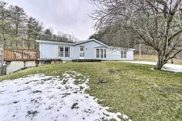 별장 Rustic Family Home + Acreage ~ 20 Mi Hocking Hills