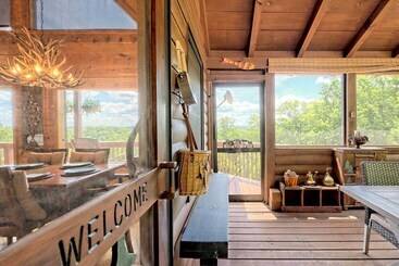コテージ Spacious  Eagle S View  Luxury Cabin W/ Views
