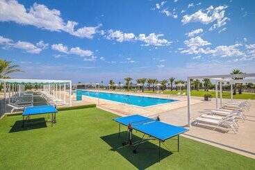 هتل Occidental Mar Menor