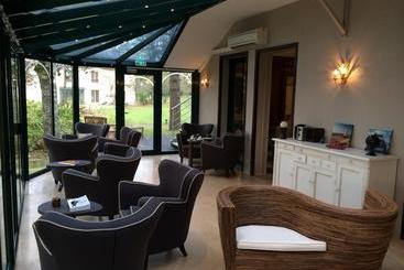 هتل Le Domaine De La Vallee