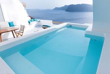 هتل Maregio Suites