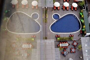 هتل The Raviz Calicut