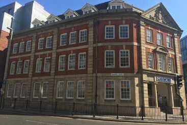 Charming Rooms, Coventry    Hostel