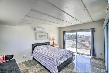 Kır Evi Eccentric Desert Hot Springs Home W/ Patio, Views