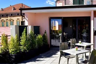 پانسیون Sylva Suites