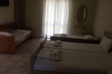 هتل Aristi Studio Apartments