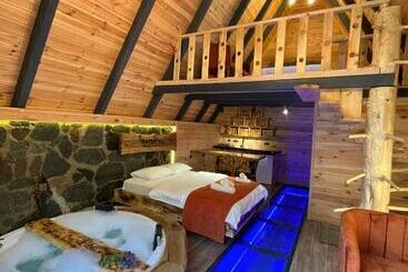 住宿加早餐  Waterfallbungalow