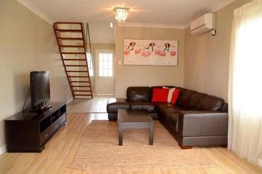 בית מלון כפרי The Beach Retreat Eden