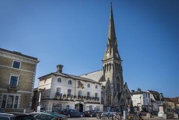 The Golden Lion Hotel, St Ives, Cambridgeshire