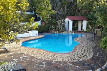 קוטג'' Masescha Country Estate